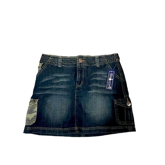 Baccini Dresses & Skirts - Baccini Jean Skirt with Cargo pocket Camo detail Size 12